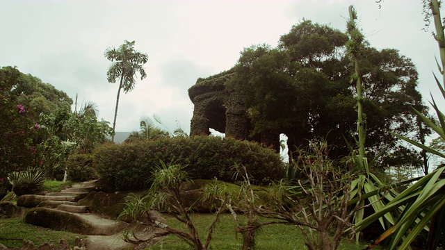 石头台阶靠近Jardim Botanicos的石头结构，里约热内卢视频素材