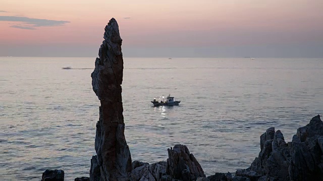 Chuam地区的Chotdaebawi(蜡烛状巨石)视频素材