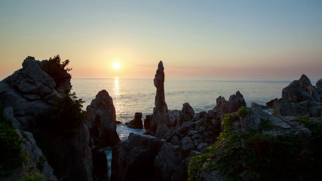 Chuam地区的Chotdaebawi(蜡烛状巨石)视频素材