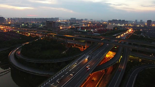 城市公路立交与桥梁道路鸟瞰图视频素材