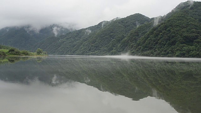 湿雾消失的延时拍摄视频素材