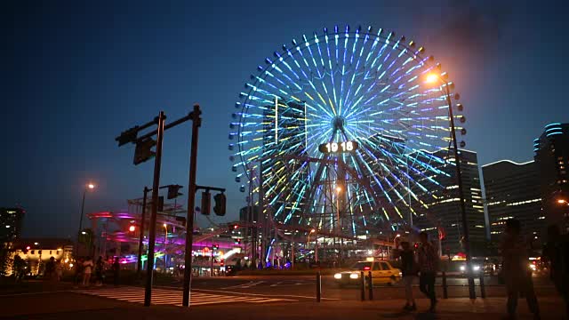 黄昏时分的横滨港人未来视频素材