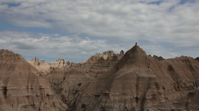 在Badlands国家公园中拍摄的凤头山视频素材