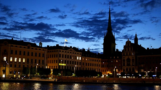 斯德哥尔摩 Gamla Stan 在晚上视频素材