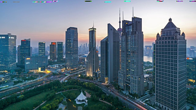 T/L WS HA View of Shanghai Skyline Day to Night Transition/上海，中国视频素材