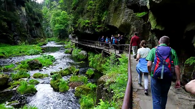 卡姆尼茨峡谷的生态旅游视频素材