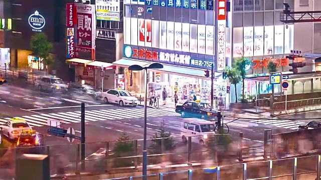 高清延时:夜生活-拥挤的大阪街道，日本。视频下载