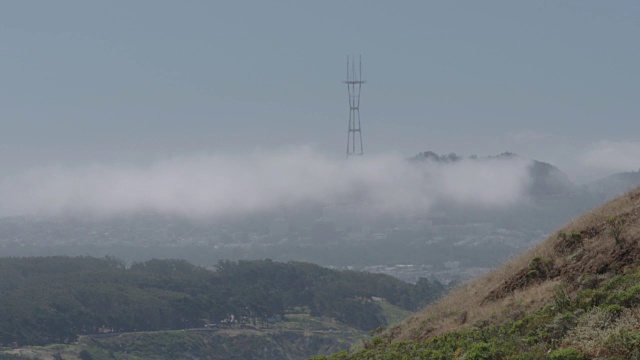 云中的旧金山无线电塔视频下载