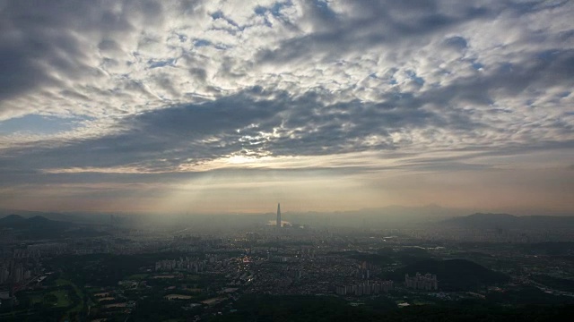 观景的乐天世界大厦在Jamsil与首尔的城市景观视频素材