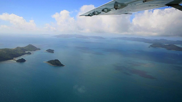 从空中拍摄的圣灵群岛视频素材