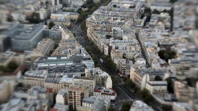 法国巴黎城市街道交通车辆建设旅行视频素材