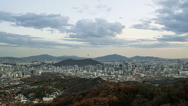 首尔市景N汉城塔(首尔的地标)视频素材