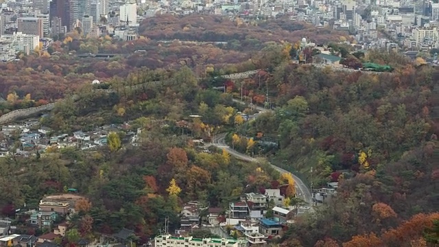 汉城城景与汉城城墙(汉阳Doseong)视频素材