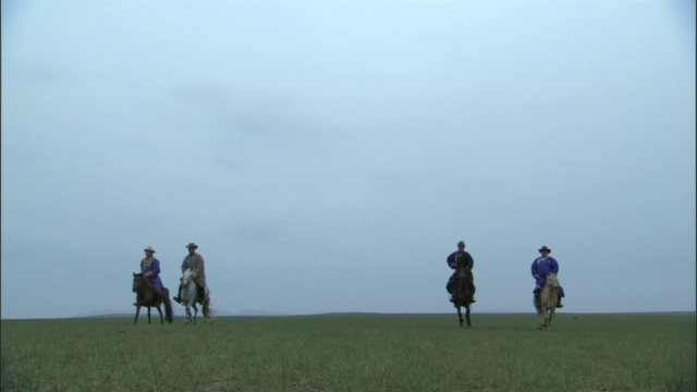 蒙古骑兵穿越草原，清河县，中国视频素材