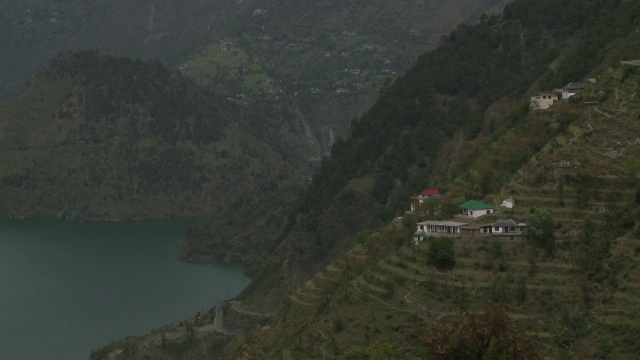 喜马拉雅山的河流和湖泊视频素材