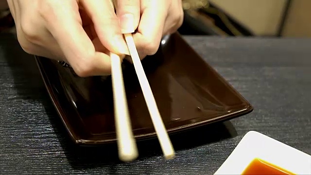 处理筷子视频素材