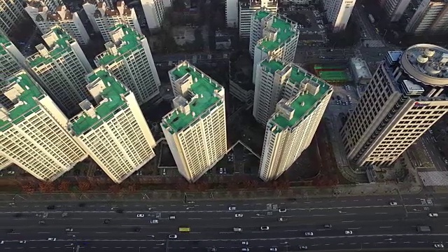 本当古住宅区鸟瞰图视频素材