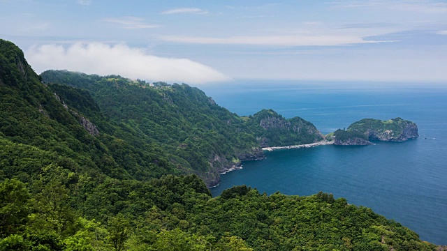 拍摄于乌陵岛Seonginbong山的Seokpo Dulle Gil (Seokpo Forest Trail)视频素材