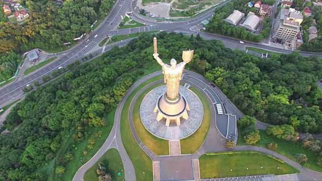 祖国母亲纪念碑在伟大的爱国佤族博物馆视频素材