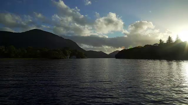 日落时分的Muckross湖视频素材