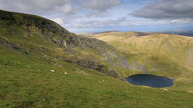 英国坎布里亚湖区国家公园的Blencathra falls上的鳞片视频素材