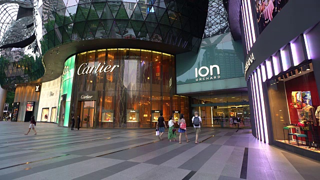 ION Orchard Mall，新加坡乌节路购物区，东南亚视频素材