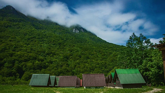 福卡武切沃山上的云朵视频素材