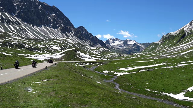 阿尔卑斯山的山路视频素材