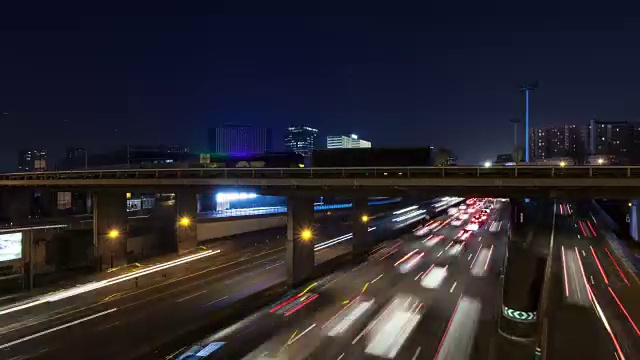 在城市环路上的桥梁上的Hyperlapse / TL视频素材