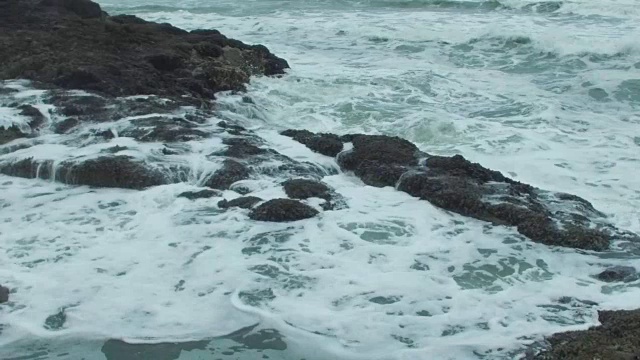 海浪撞视频素材