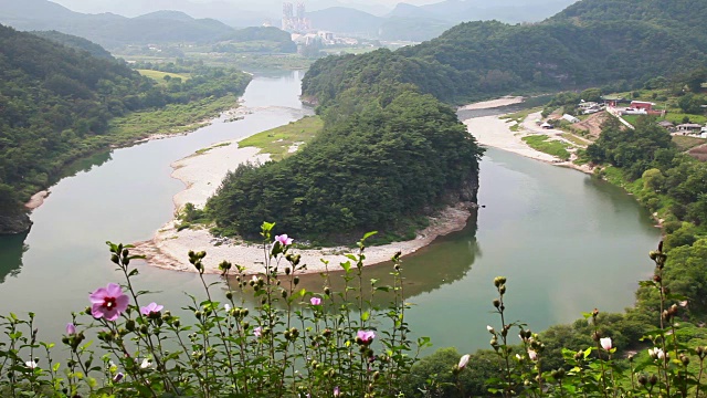 永越地区仙南村的朝鲜半岛形状的悬崖视频素材