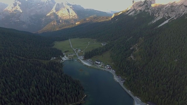 米苏里纳湖，意大利白云石，空中视频素材