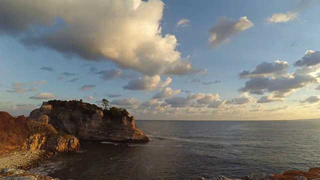 塞瑞克，土耳其，Kandıra，靠近海边的一座小山的时间流逝视频素材