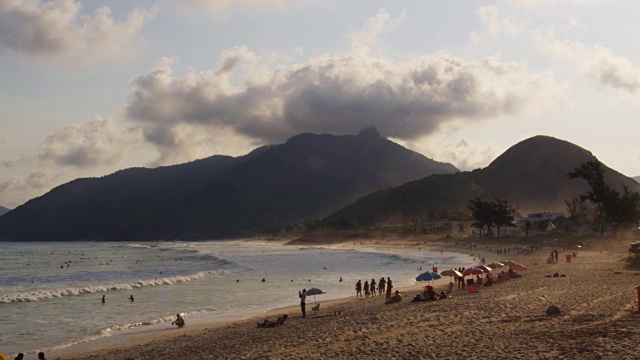 Barra da Tijuca在里约热内卢里约热内卢报道视频素材