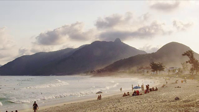 Barra da Tijuca在里约热内卢里约热内卢报道视频素材