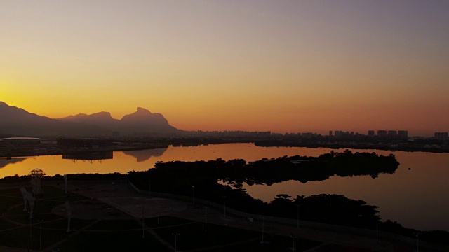 Barra da Tijuca在里约热内卢里约热内卢报道视频素材