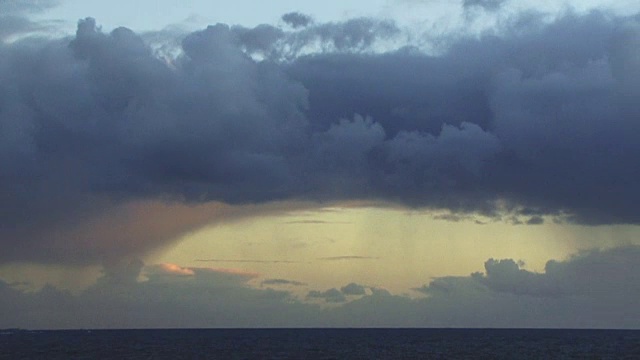 海上雨延时视频下载