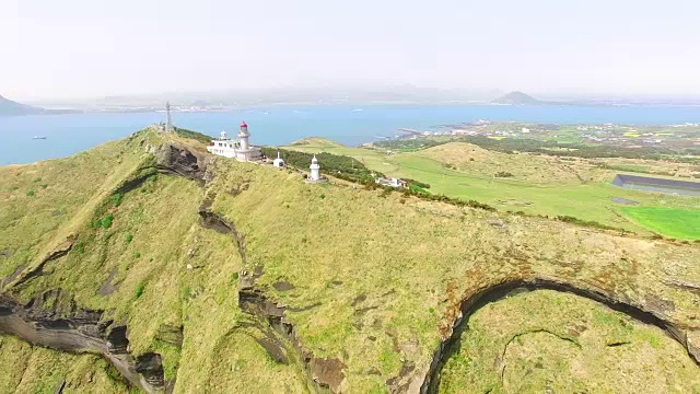 乌都岛灯塔(济州岛最著名的旅游景点之一)视频素材