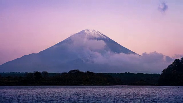 4K延时:正二湖和富士山，山梨县，日本。视频素材