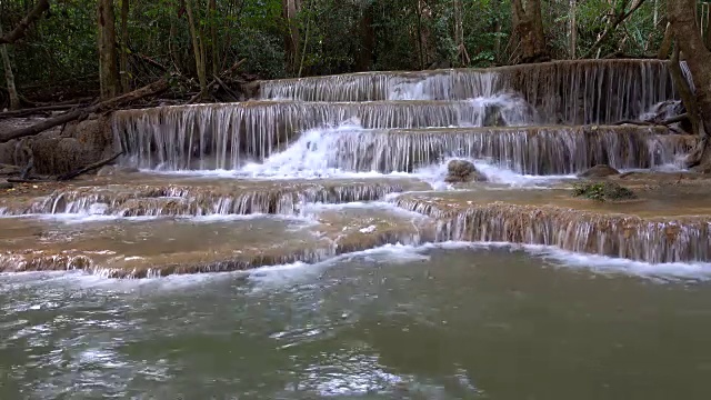 泰国北碧府怀美卡明瀑布视频下载