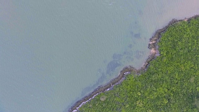 天线:海面上的热带岛屿视频素材