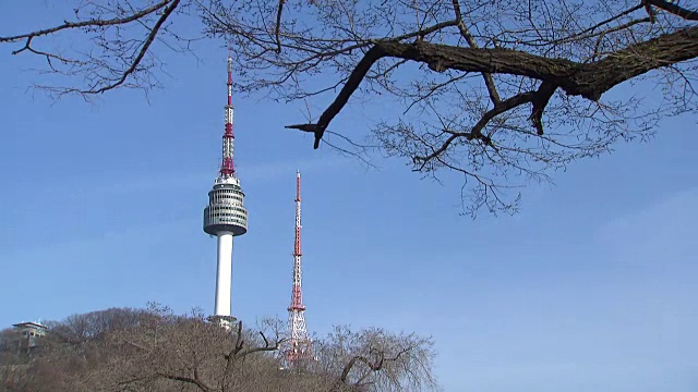 汉城著名地标北汉城塔春景视频素材