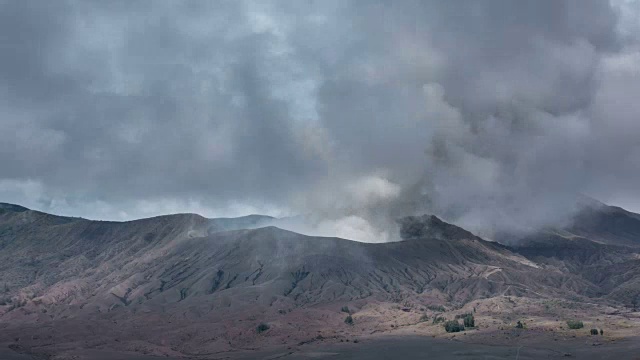 印度尼西亚东爪哇的布罗莫火山日出时的时间流逝。视频素材