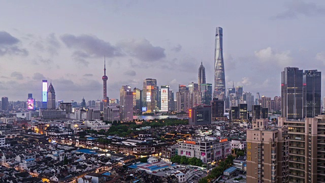 T/L WS HA Shanghai Skyline From Day to Night /上海，中国视频素材