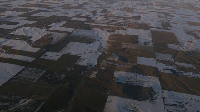 鸟瞰图丹佛科罗拉多平原和积雪4k视频素材