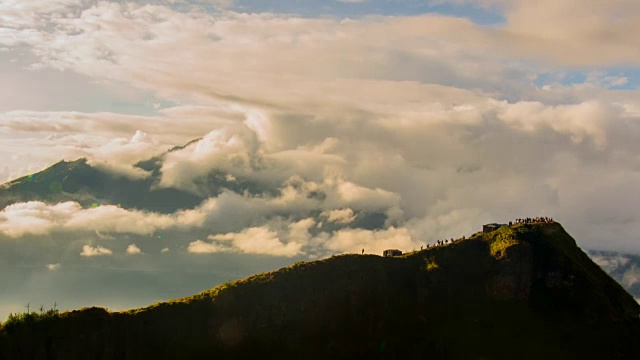 清晨从巴图尔火山山顶，巴厘岛视频素材