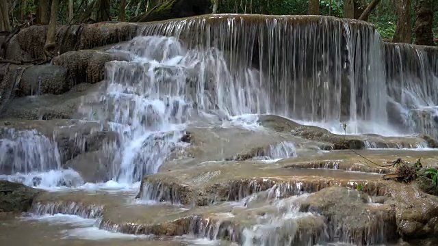 泰国北碧府怀美卡明瀑布视频素材