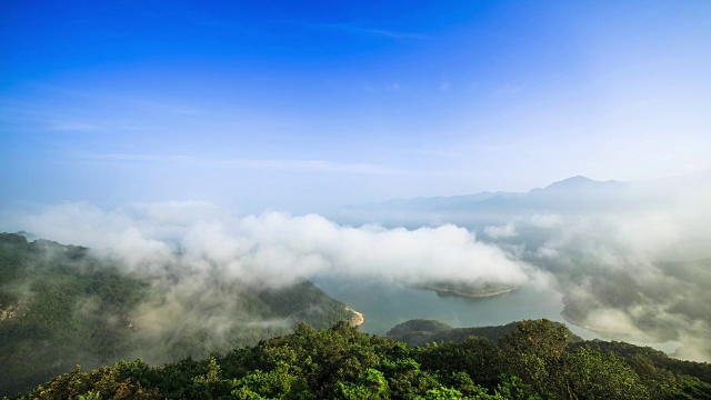 清风湖云海景观(著名旅游景点，湖为人工湖)视频素材