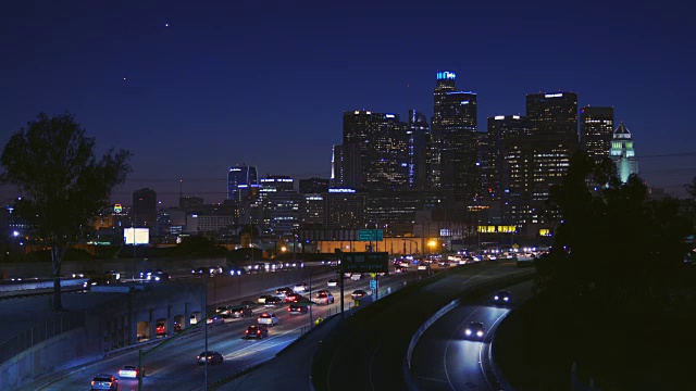 洛杉矶市中心的夜景视频素材