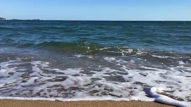 海浪溅起的特写视频素材